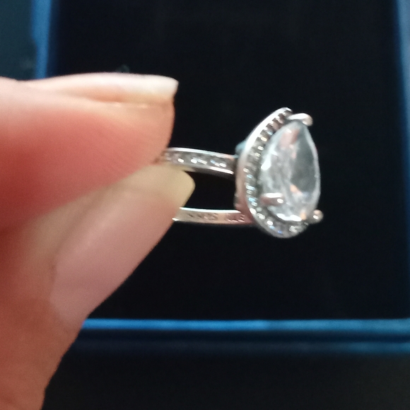 Pandora Sparkling Teardrop Halo Ring - Picture 3 of 3